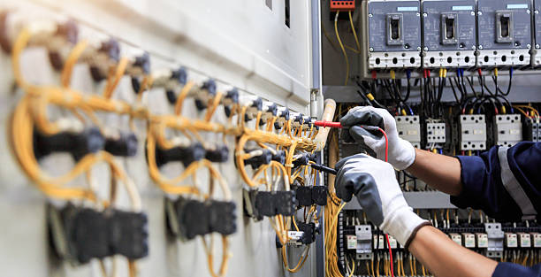 Professional Electrician technician working in California, MO